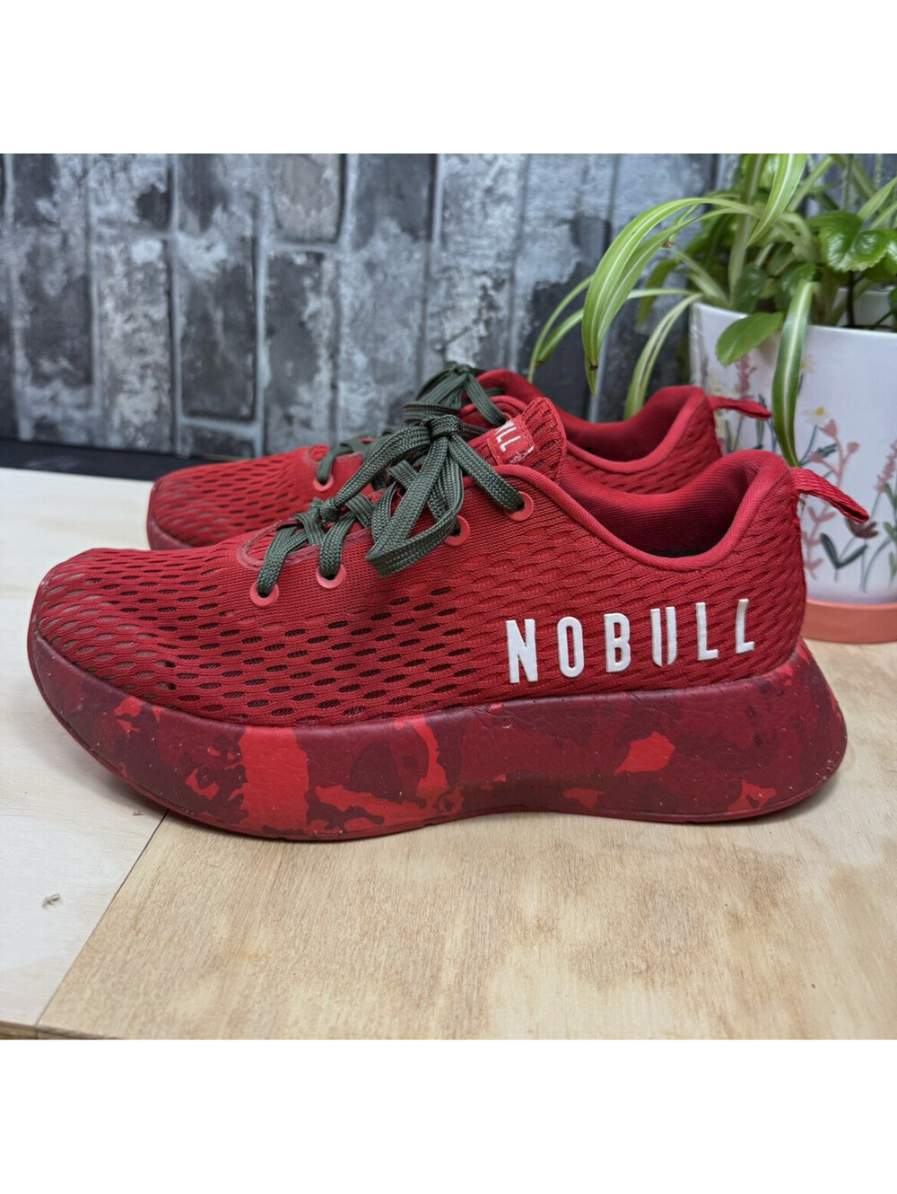NOBULL Unisex Adults Red Low Top Lace Up Athletic Training Sneaker